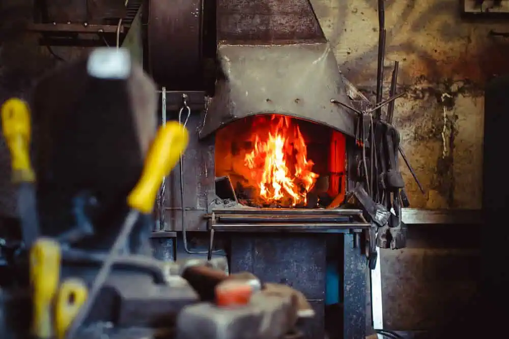 Open Die vs. Closed Die Forging in Castings: Understanding the Difference